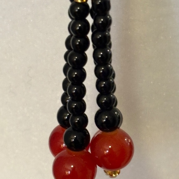 Chic Black, Amber and Red Beaded Necklace with Green Pendant - Picture 4 of 8